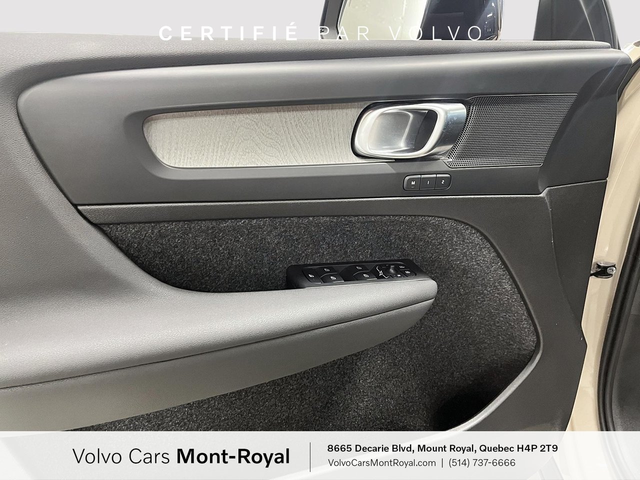 2025 Volvo XC40 - Image 9