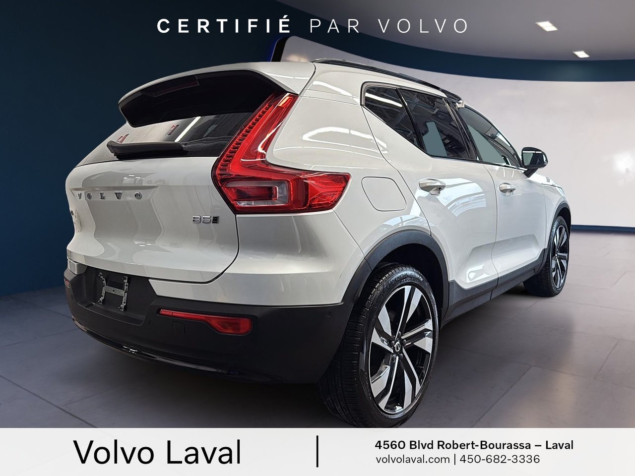 2024 Volvo XC40 - Image 4