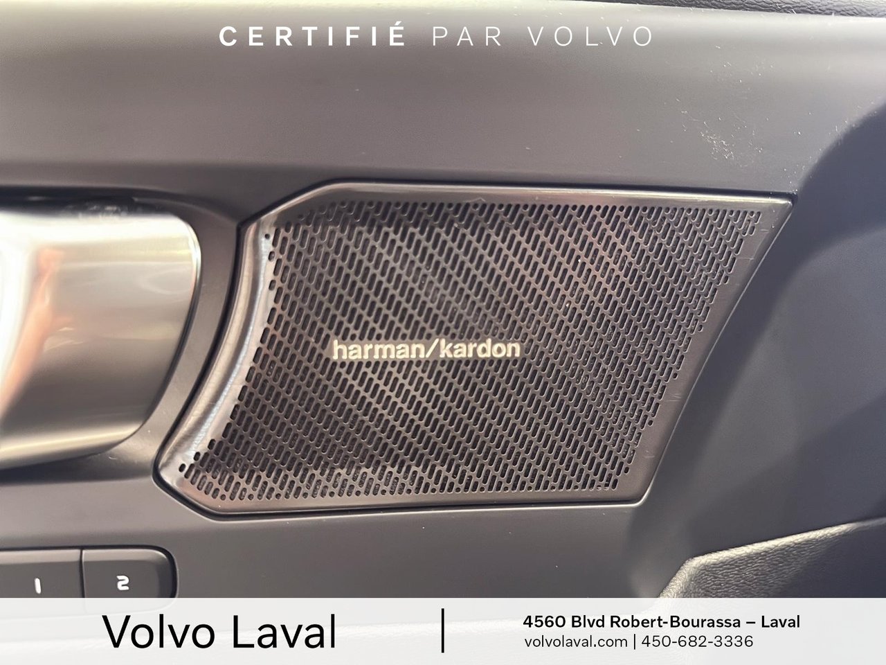 2024 Volvo XC40 - Image 11