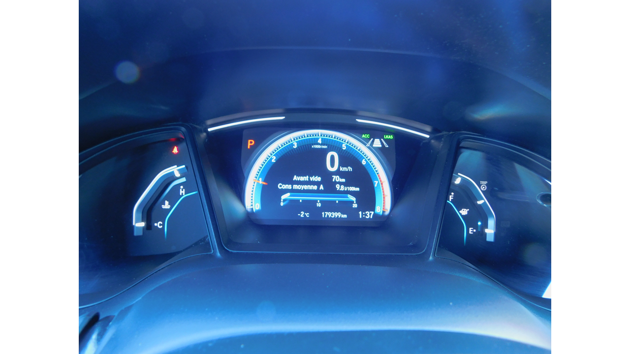 2017 Honda Civic - Image 25