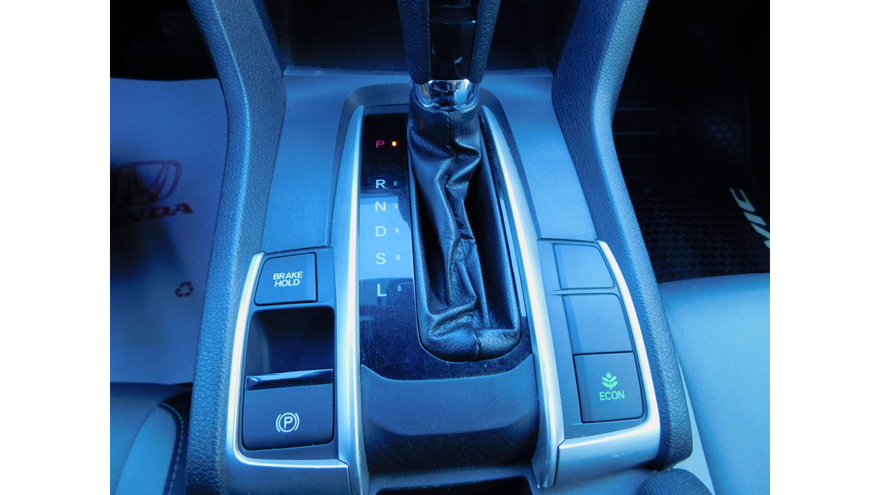 2017 Honda Civic - Image 28