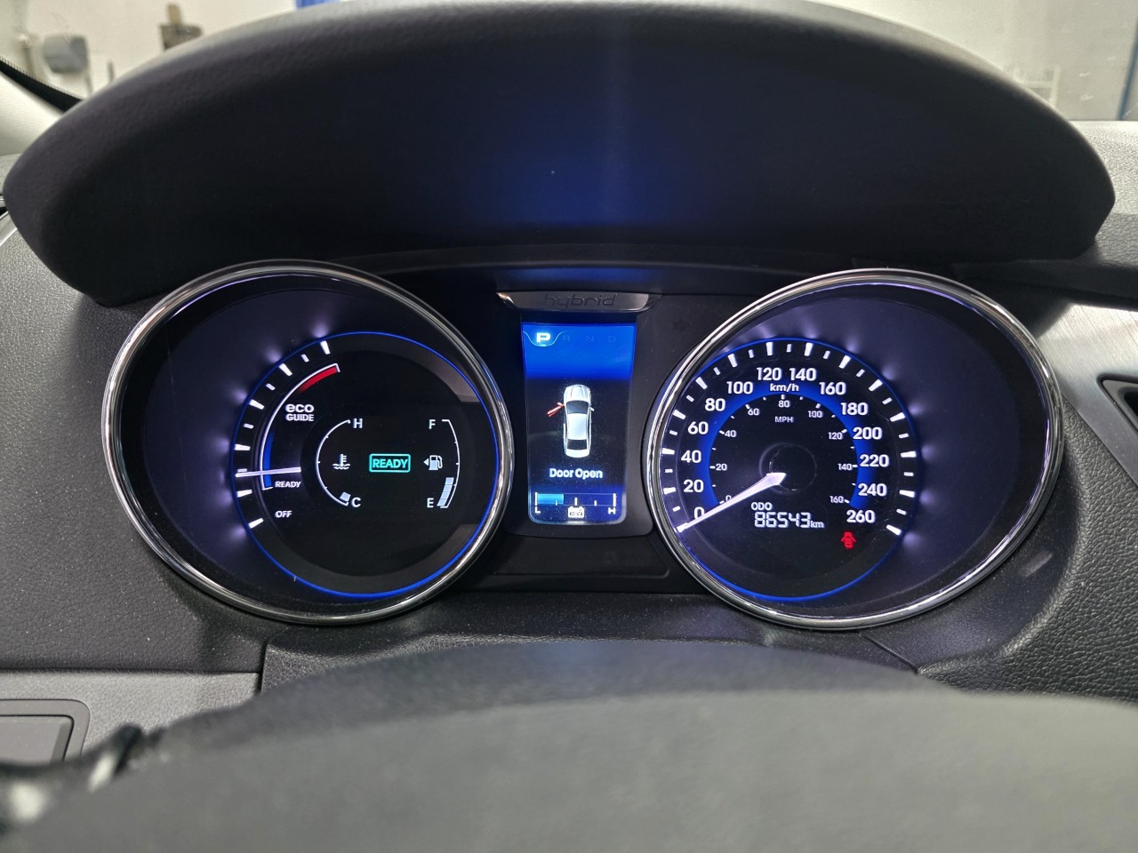 2014 Hyundai Sonata - Image 12