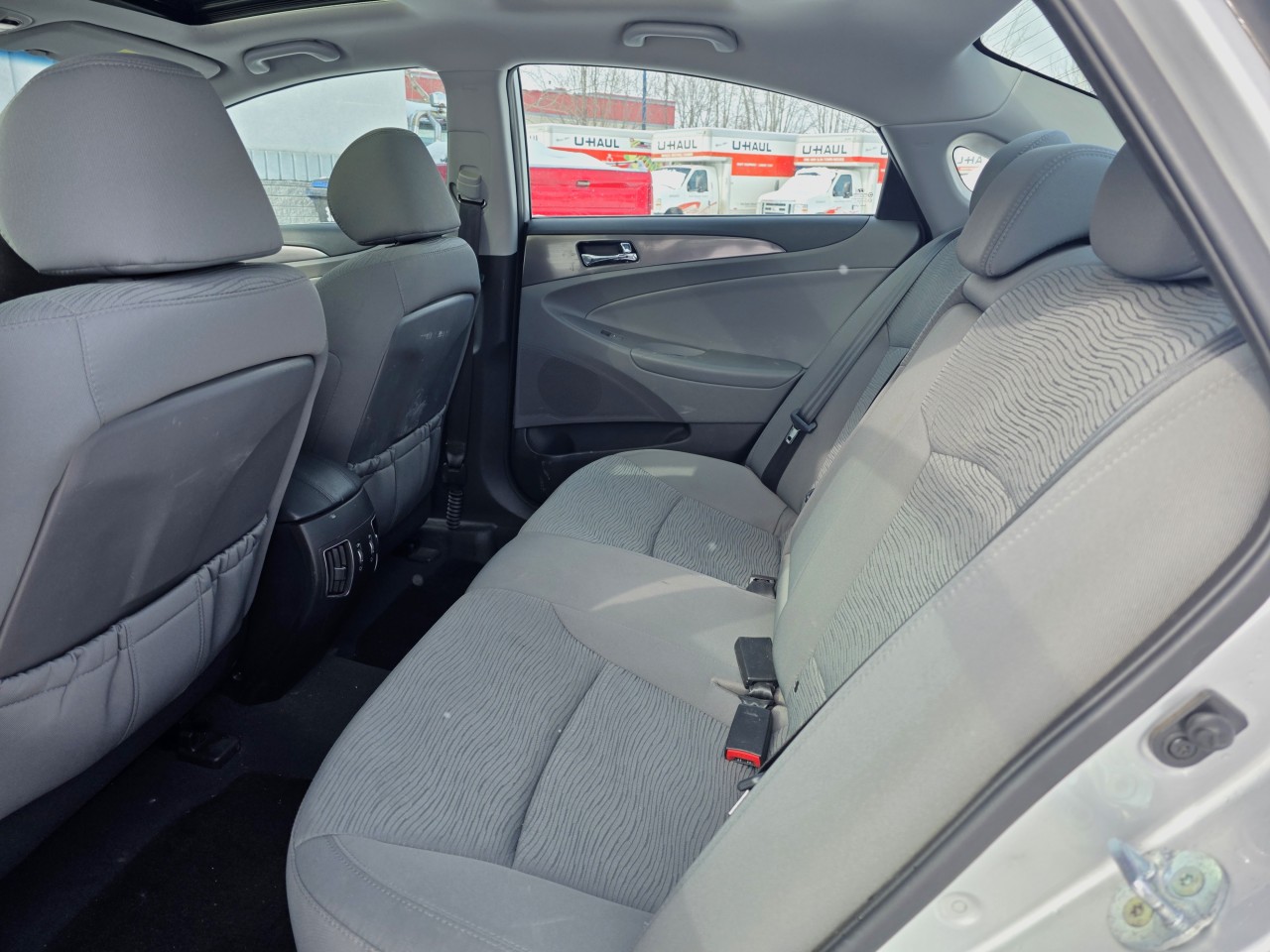 2014 Hyundai Sonata - Image 17