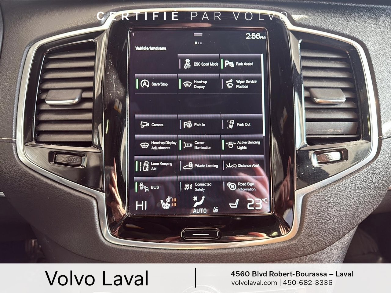 2022 Volvo XC90 - Image 17