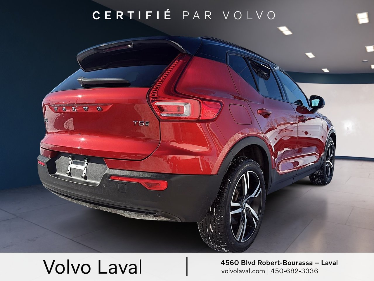 2022 Volvo XC40 - Image 5