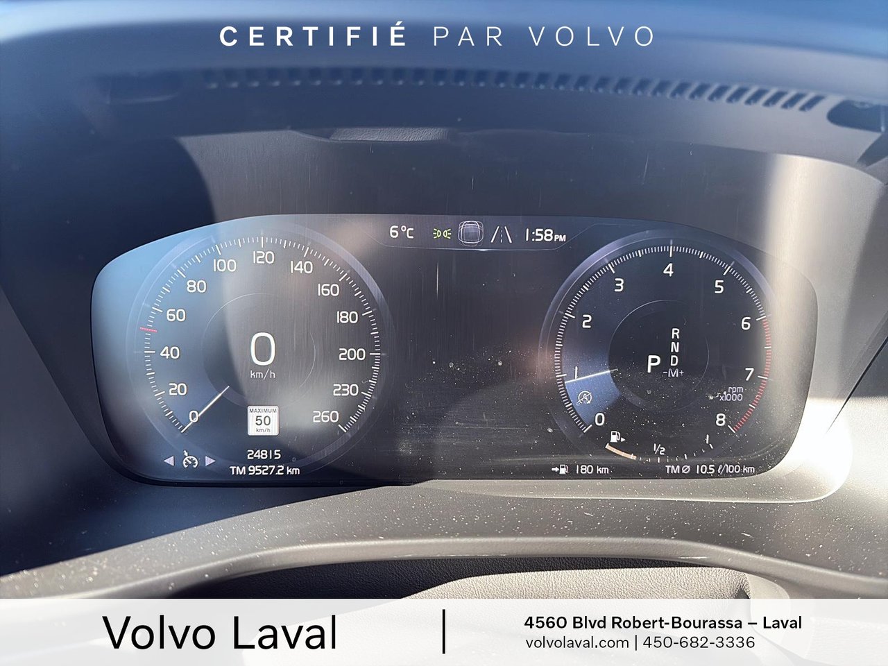 2022 Volvo XC40 - Image 16