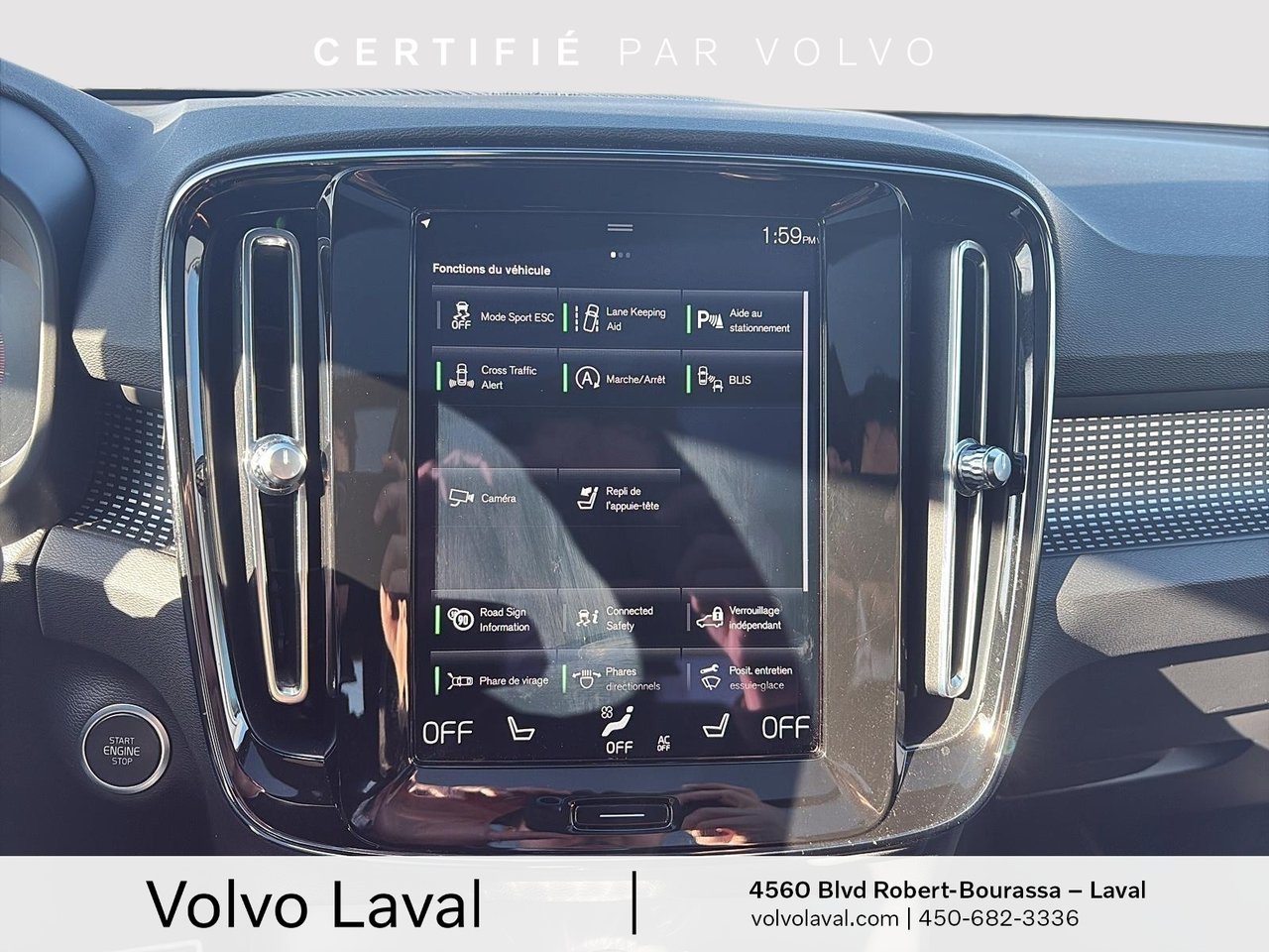 2022 Volvo XC40 - Image 19