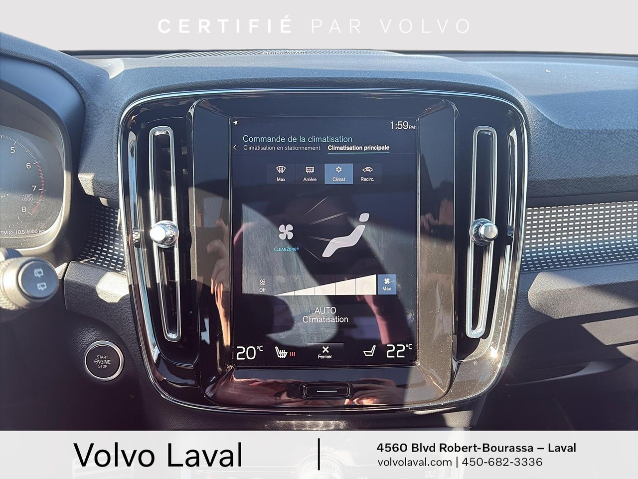 2022 Volvo XC40 - Image 21