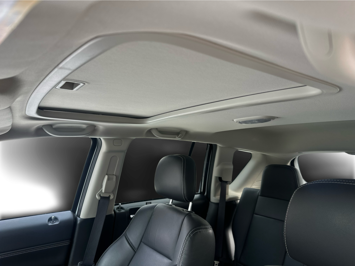 2016 Jeep Compass - Image 9