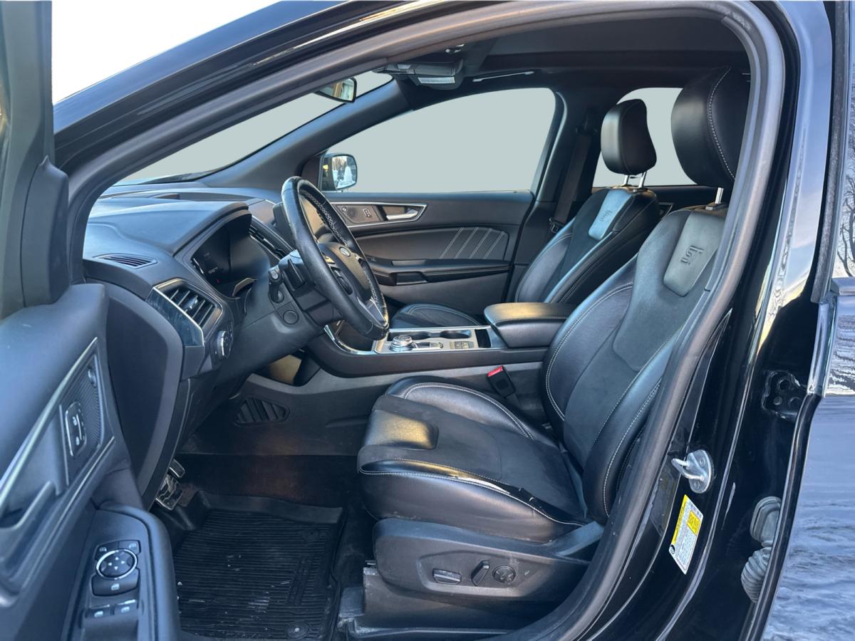 2022 Ford Edge - Image 11