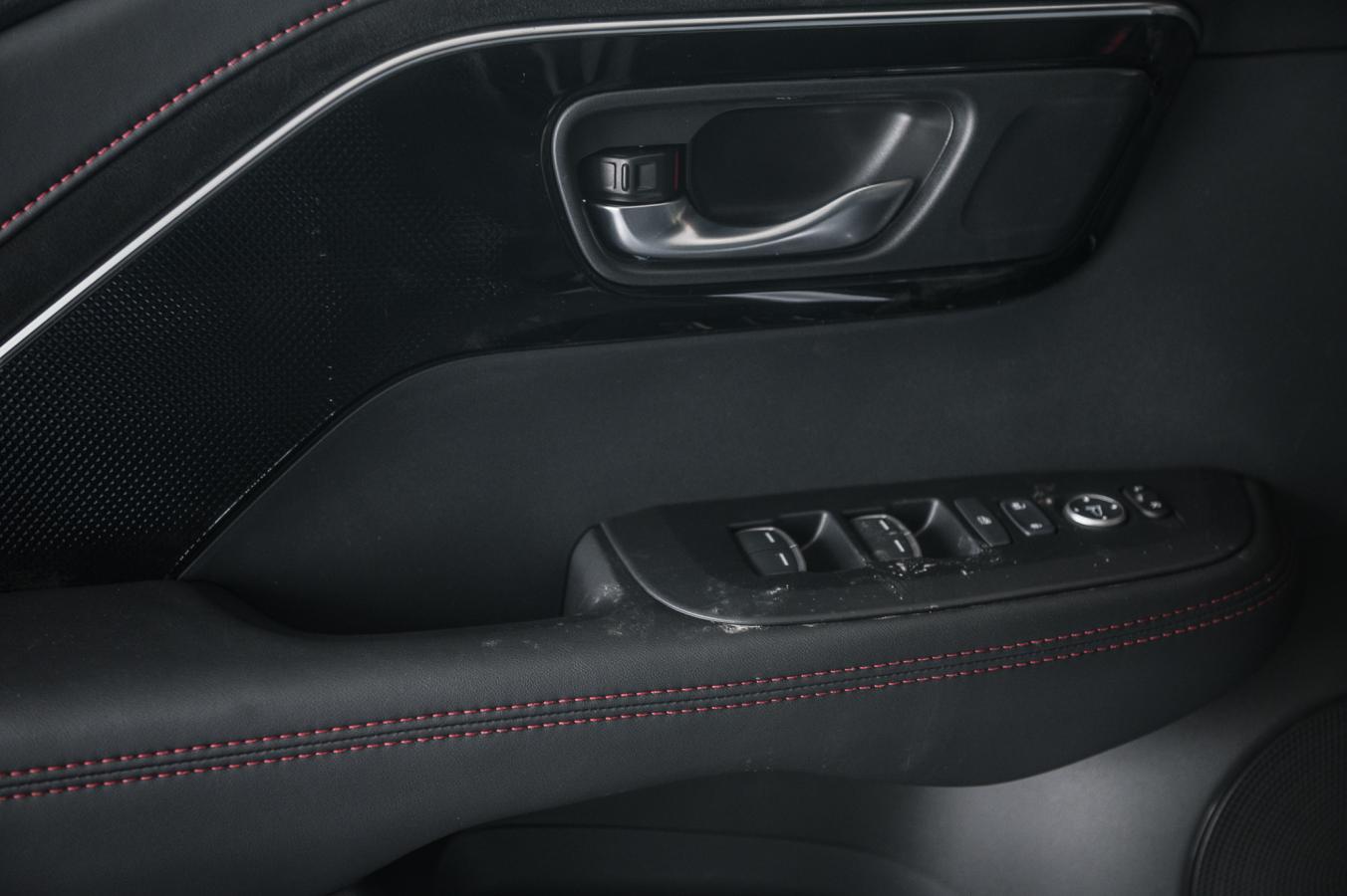 2026 Acura ADX - Image 13