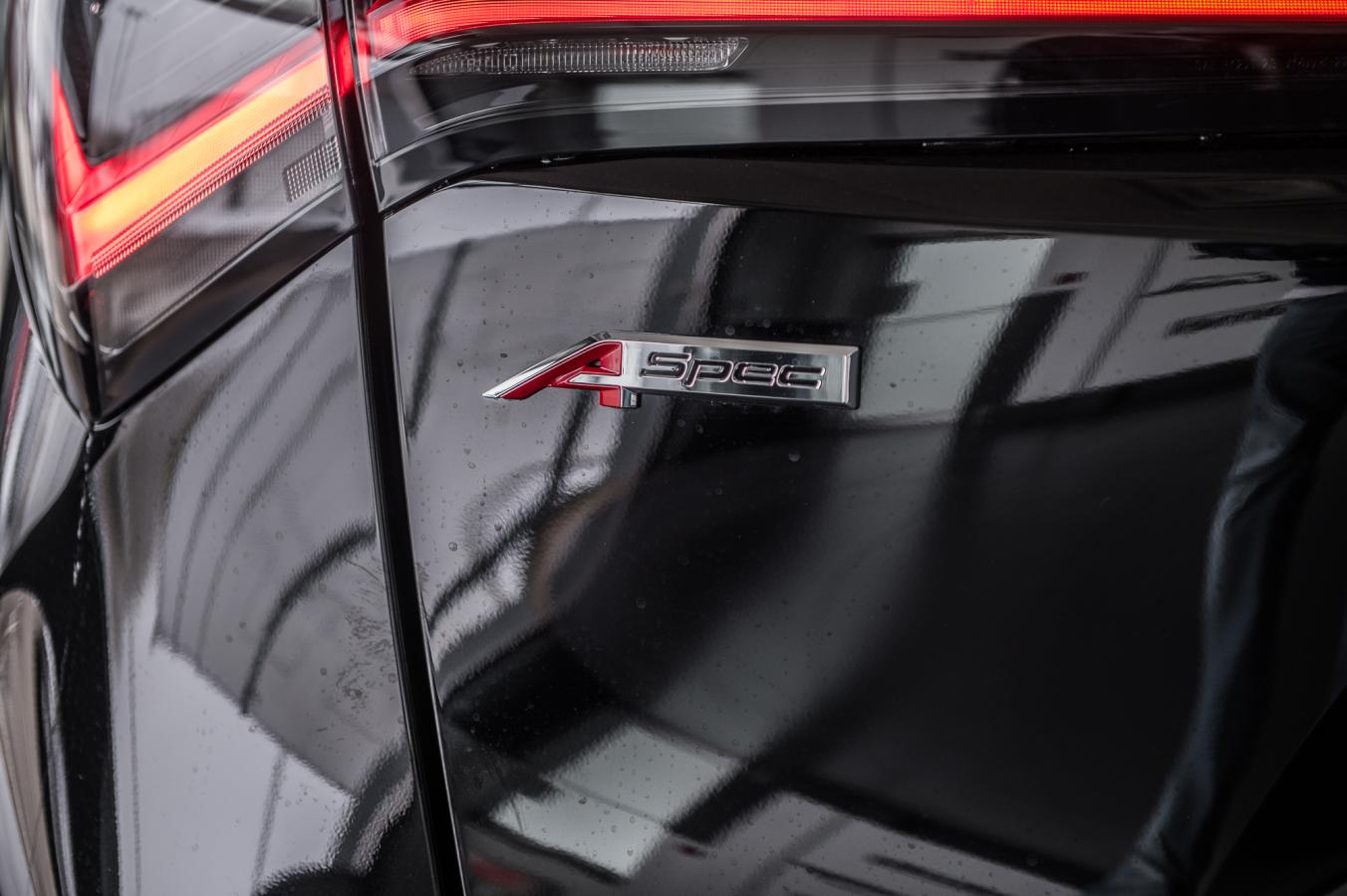 2026 Acura ADX - Image 9