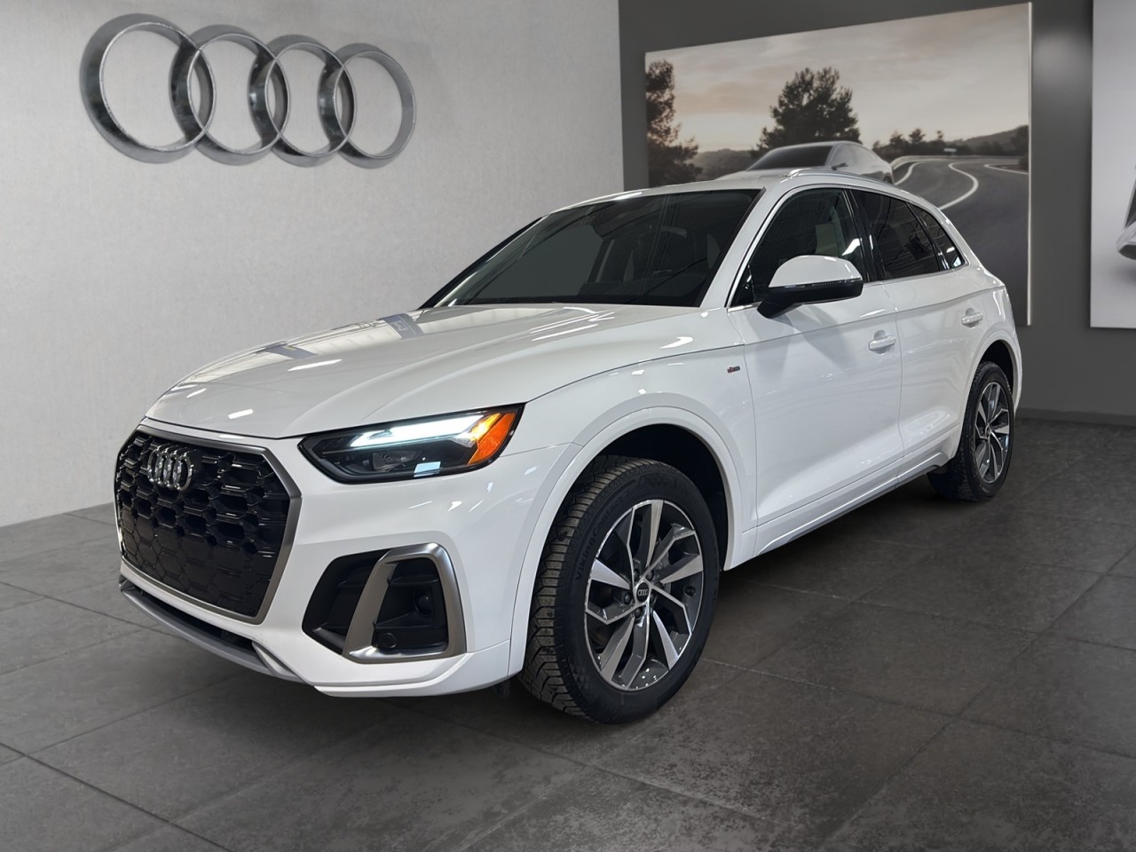 2023 Audi Q5 - Image 3