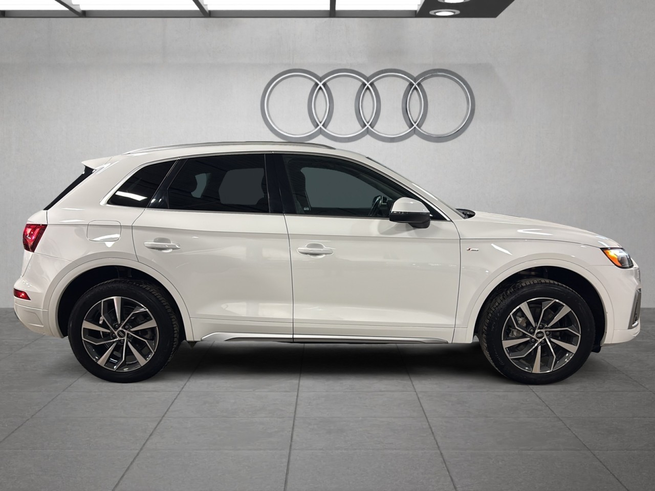 2023 Audi Q5 - Image 4