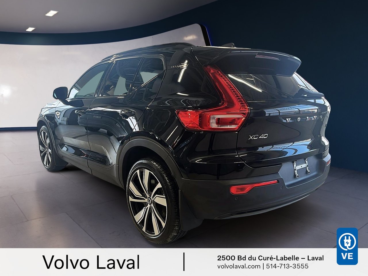 2022 Volvo XC40 Recharge Pure Electric - Image 6
