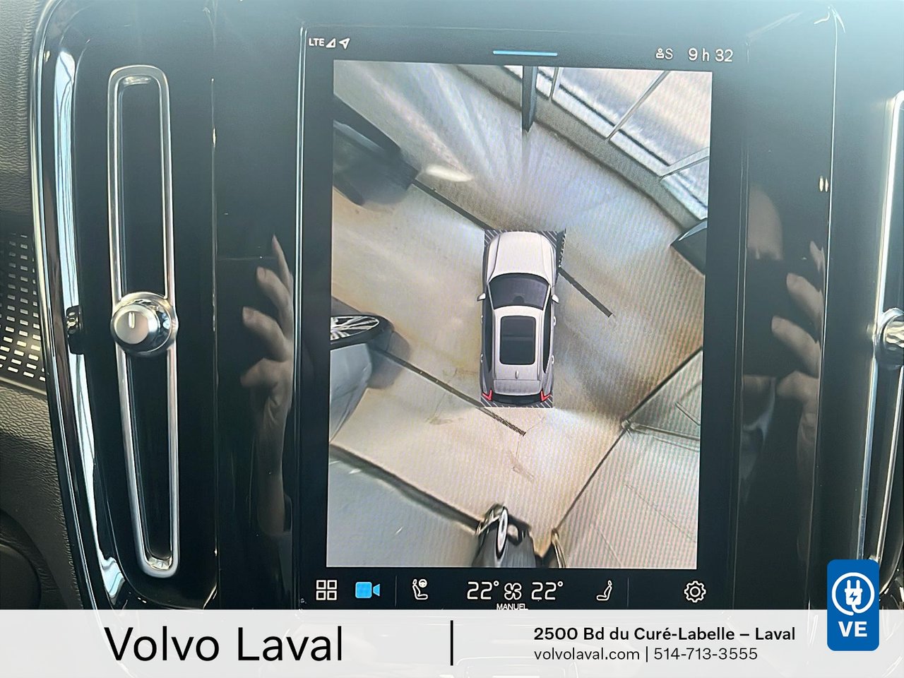 2022 Volvo XC40 Recharge Pure Electric - Image 16