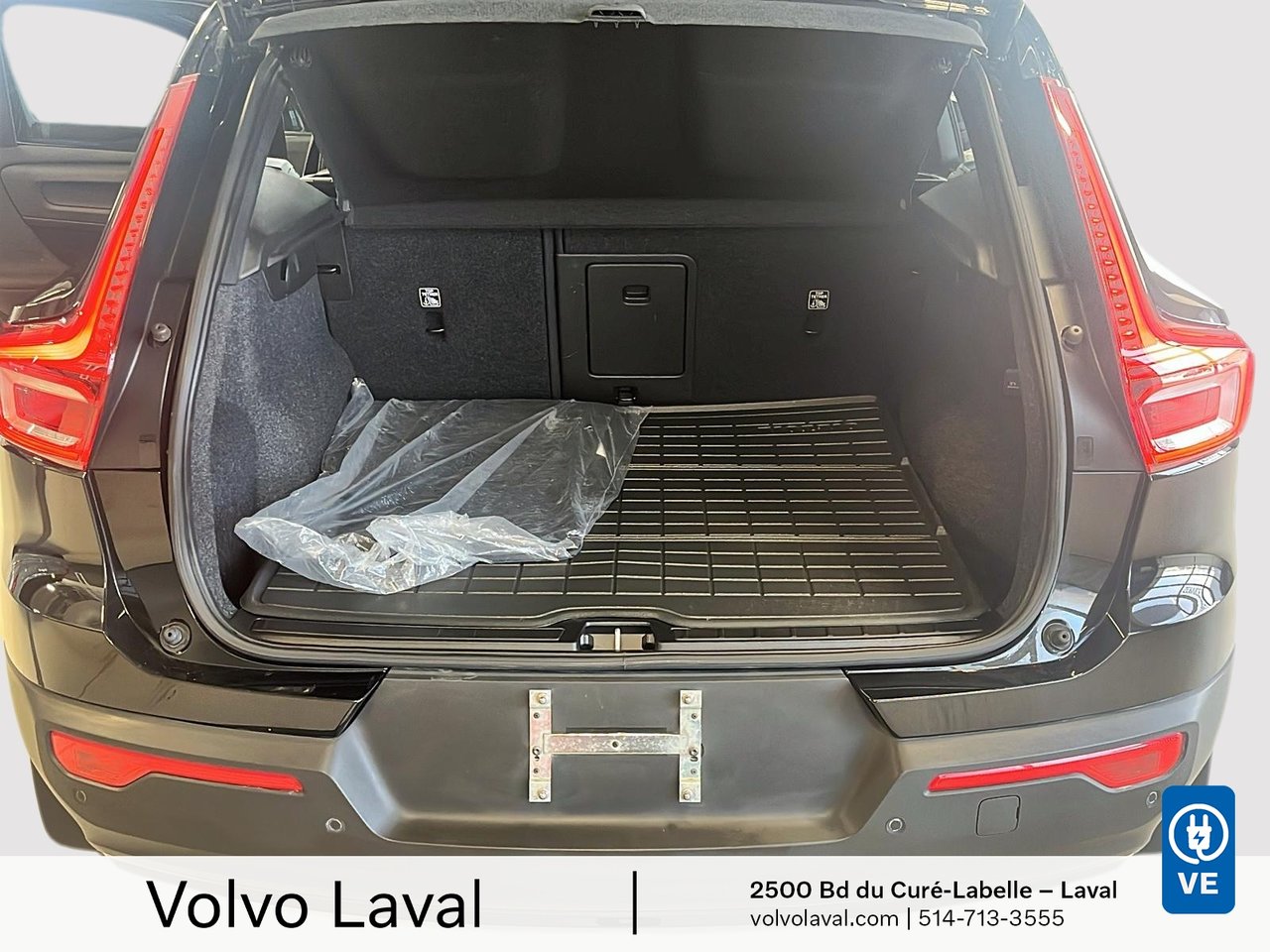 2022 Volvo XC40 Recharge Pure Electric - Image 20
