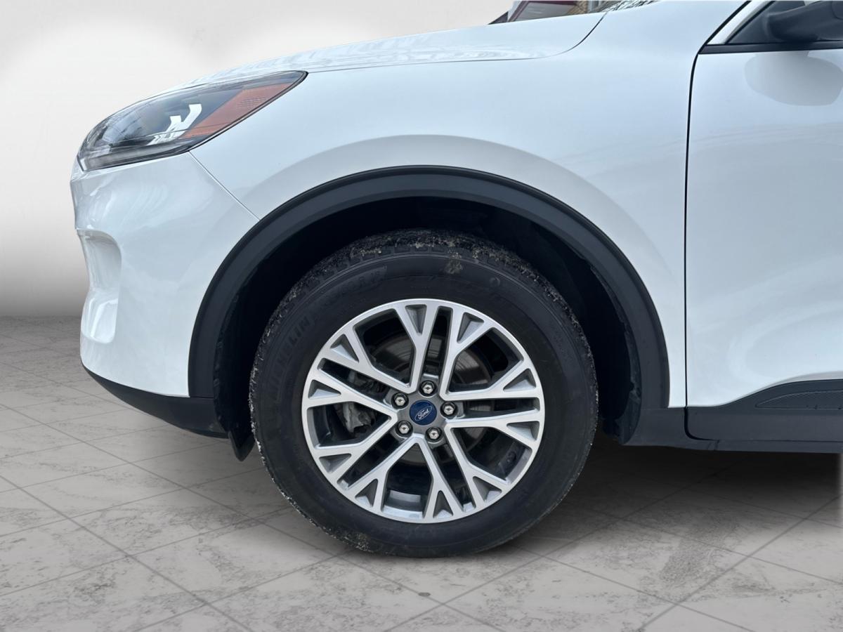 2022 Ford Escape - Image 8