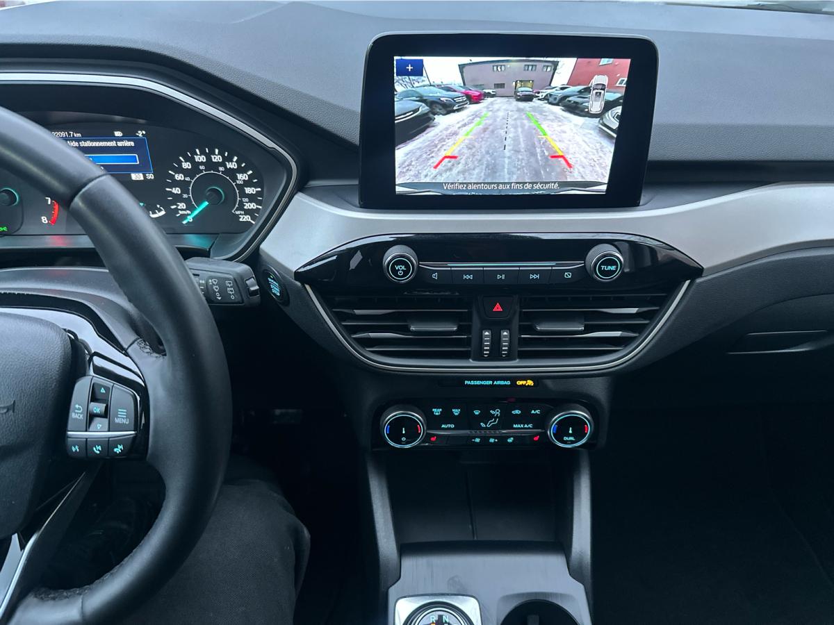 2022 Ford Escape - Image 13