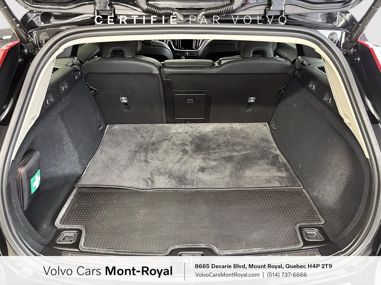 2025 Volvo V60 Cross Country - Image 5