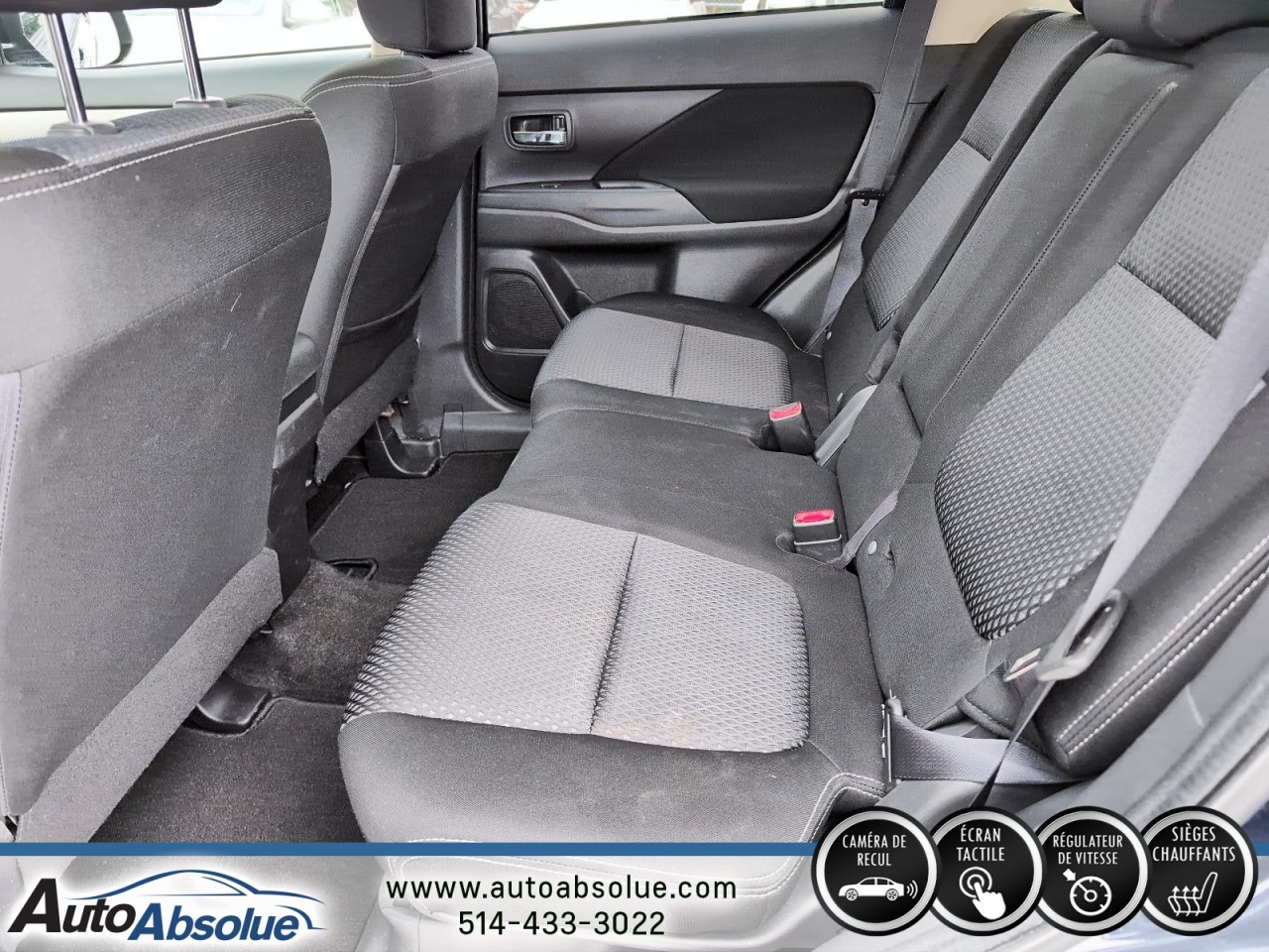 2017 Mitsubishi Outlander - Image 9