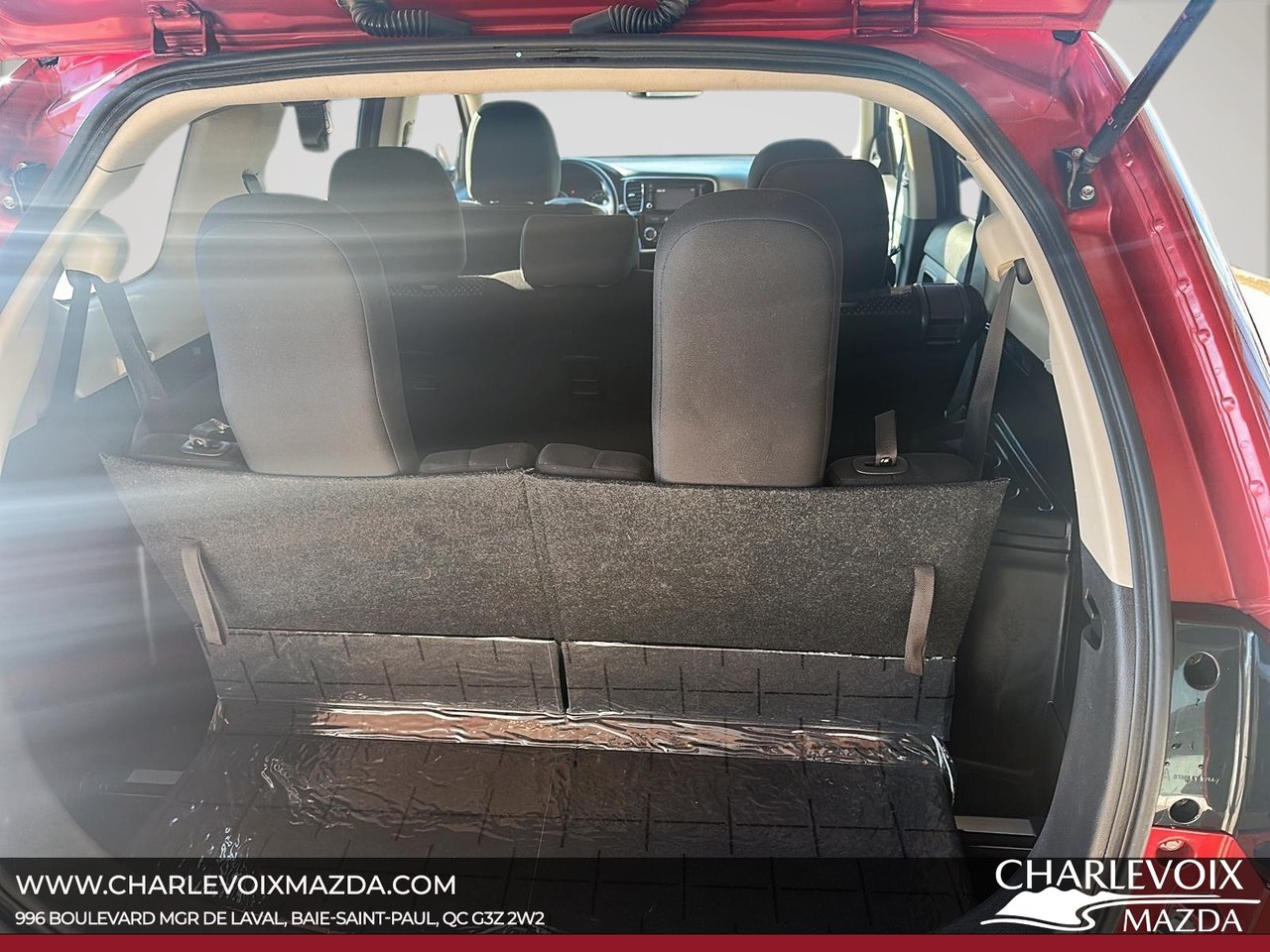 2016 Mitsubishi Outlander - Image 6