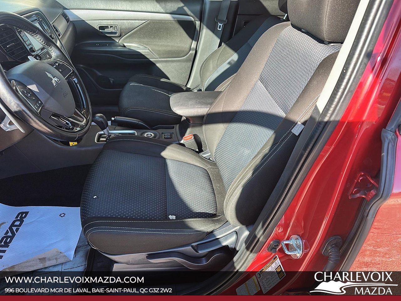 2016 Mitsubishi Outlander - Image 9