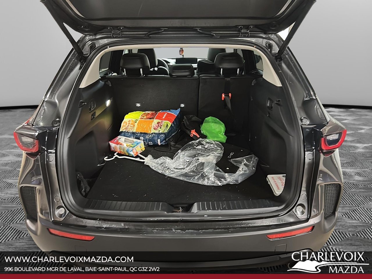 2025 Mazda CX-50 - Image 17