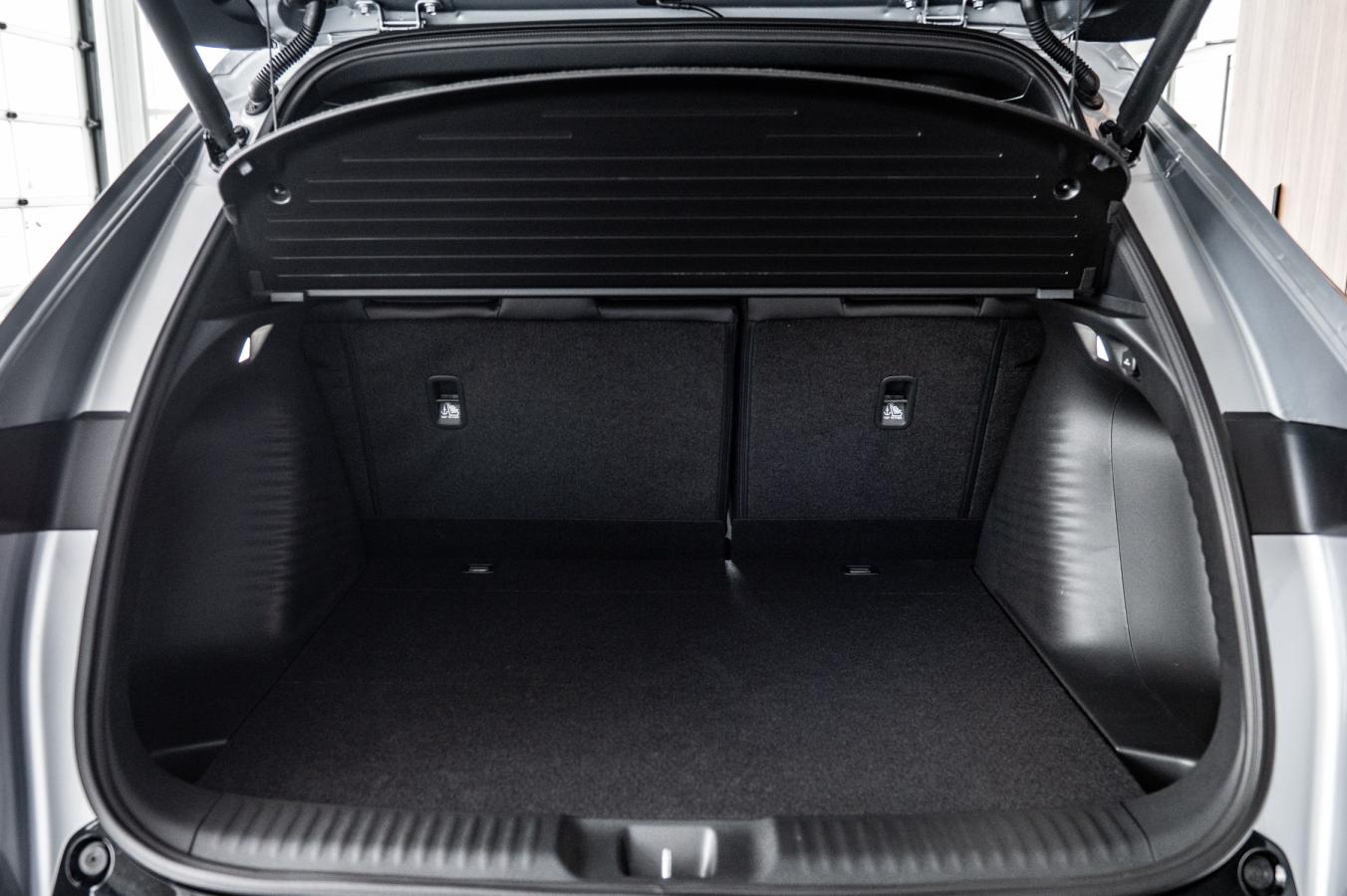 2025 Acura ADX - Image 14