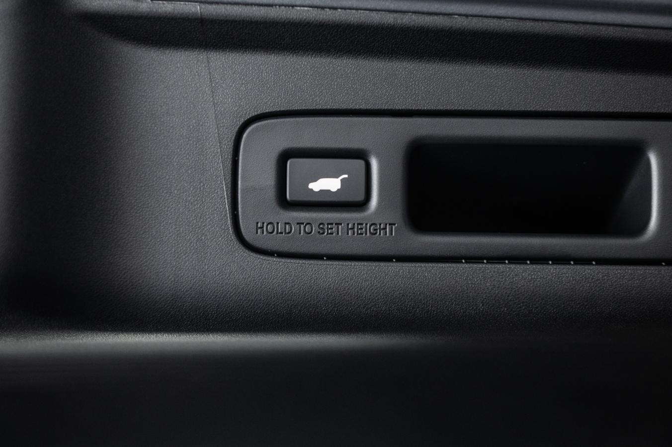 2025 Acura ADX - Image 15