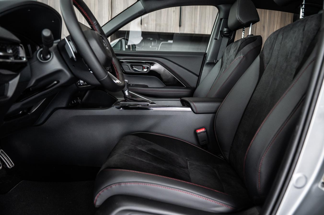 2025 Acura ADX - Image 17