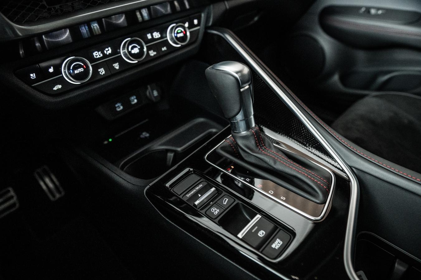 2025 Acura ADX - Image 29