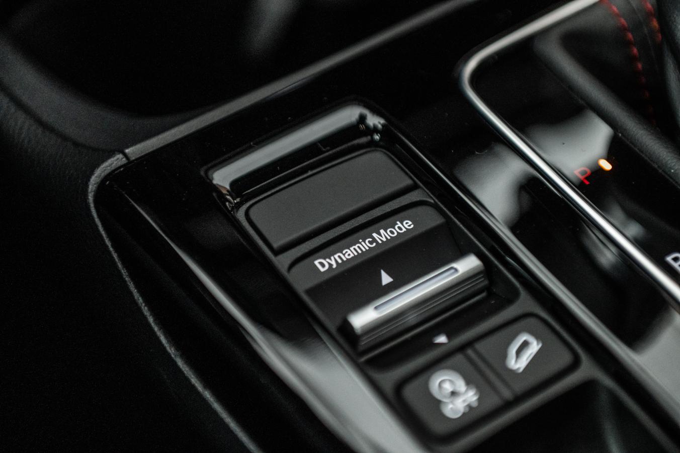 2025 Acura ADX - Image 30