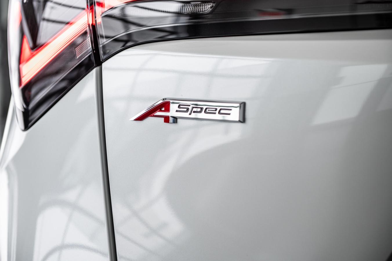 2026 Acura ADX - Image 9