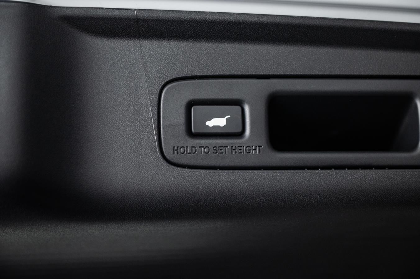 2026 Acura ADX - Image 12