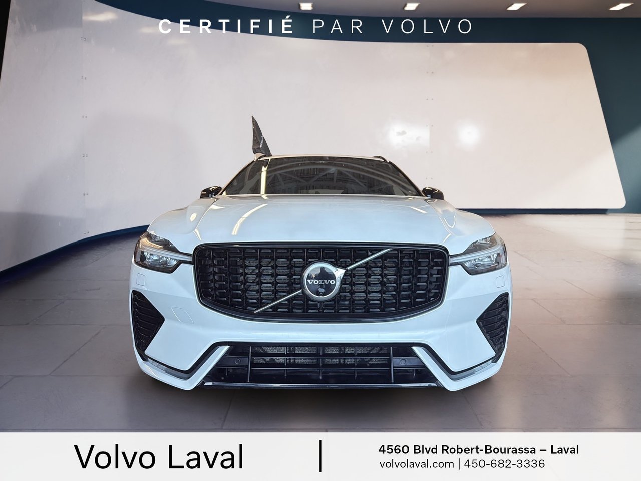 2022 Volvo XC60 - Image 2