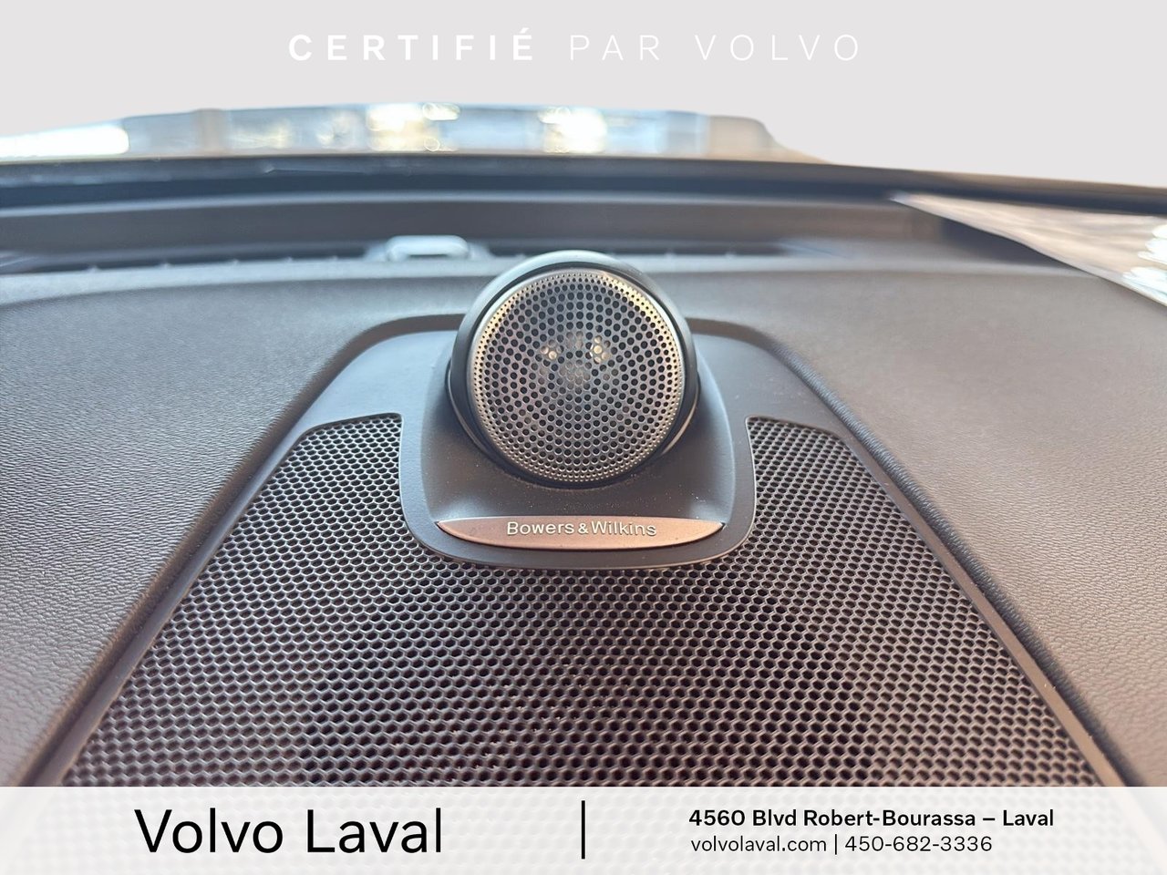 2022 Volvo XC60 - Image 10