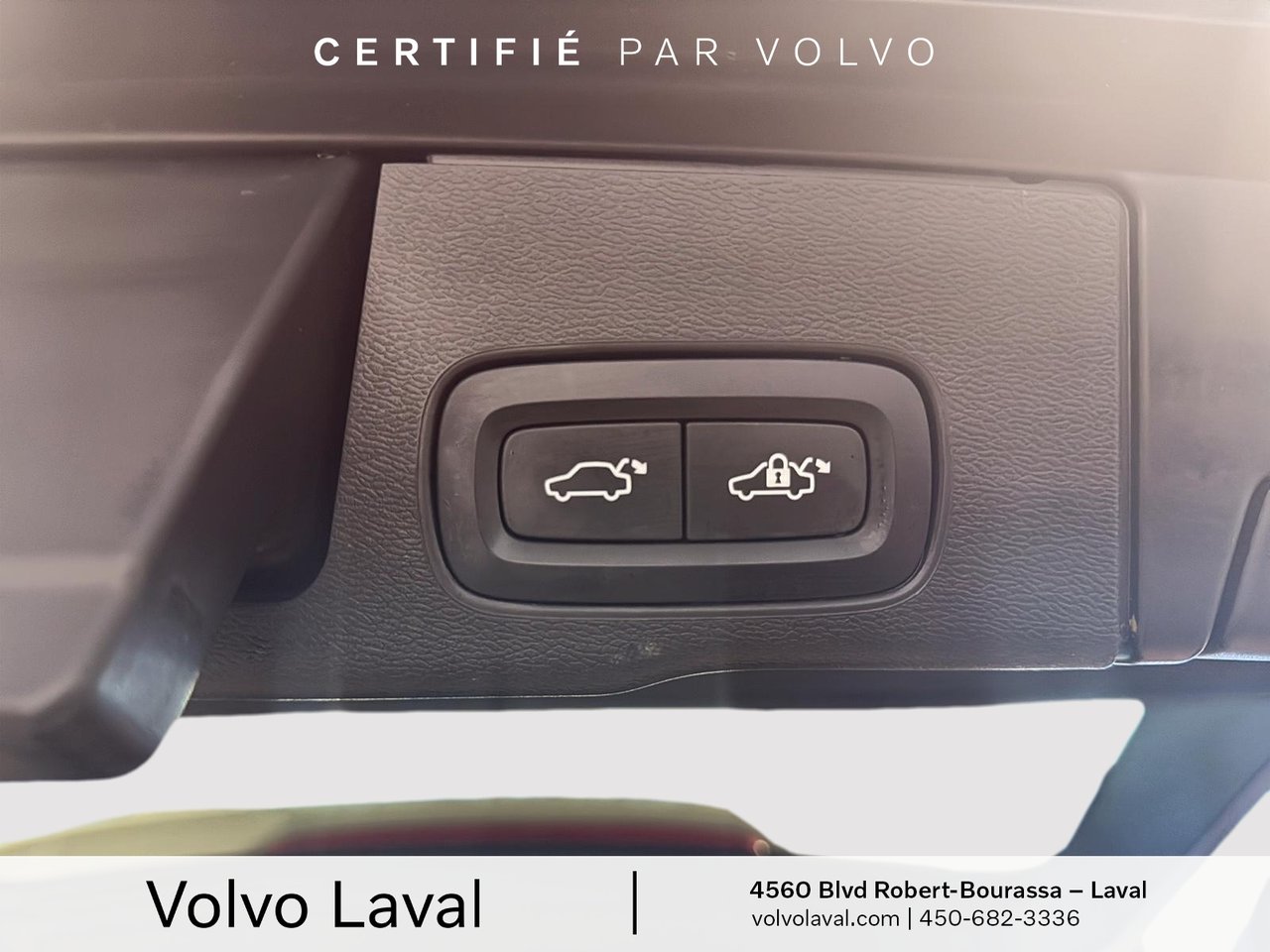 2022 Volvo XC60 - Image 17