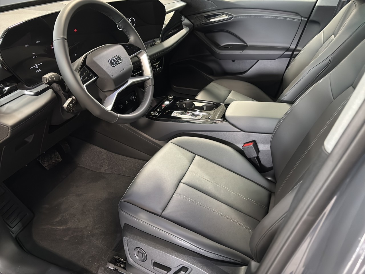 2025 Audi Q6 e-tron - Image 8