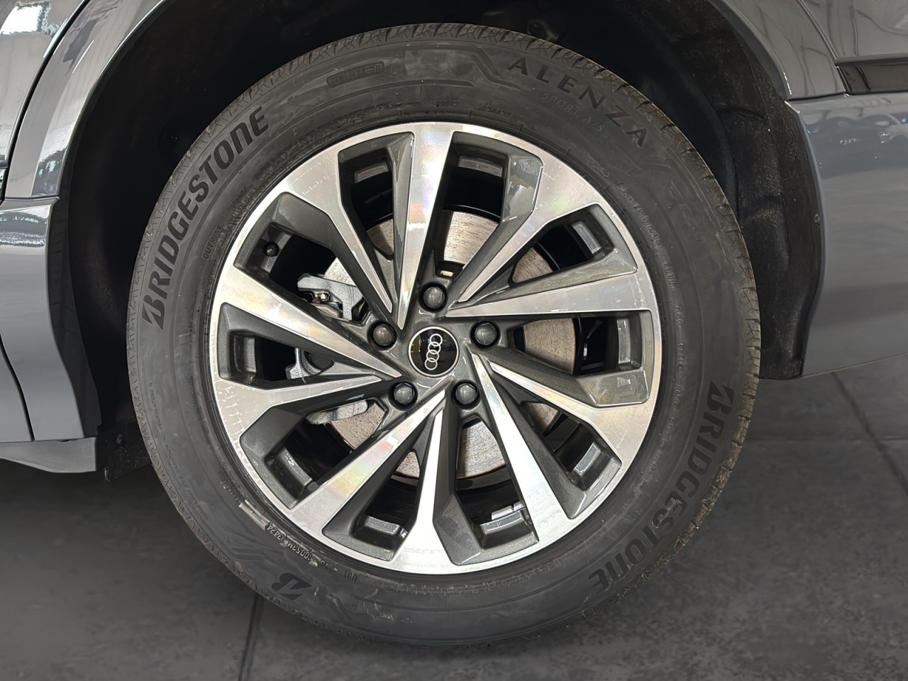 2025 Audi Q6 e-tron - Image 11