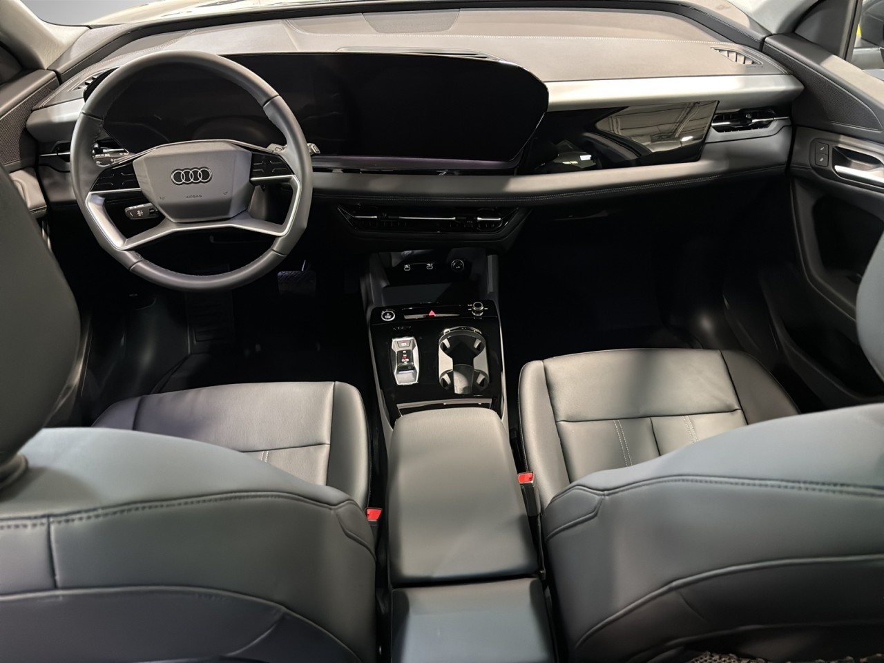 2025 Audi Q6 e-tron - Image 12