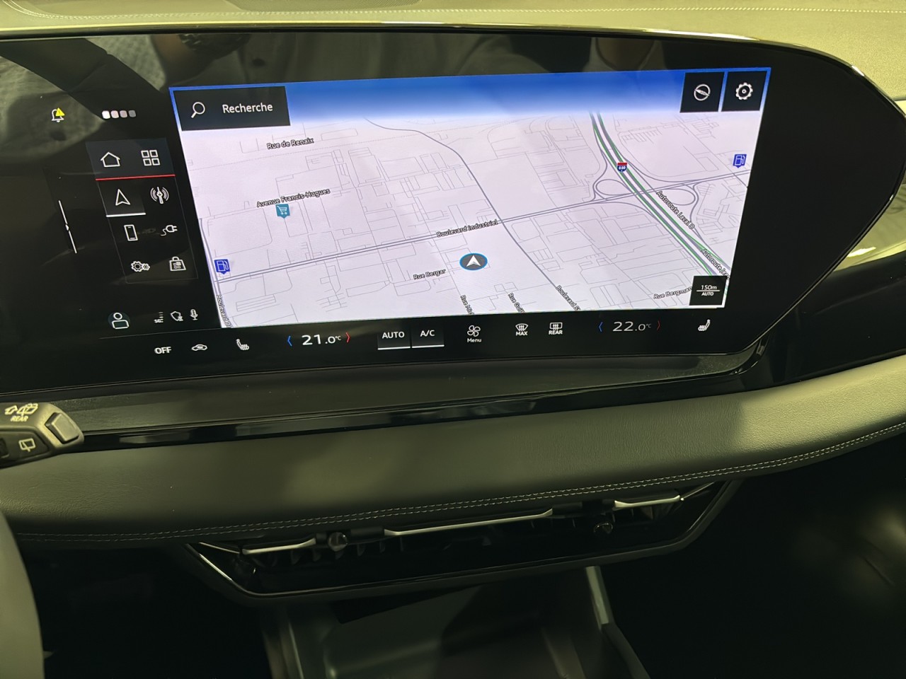 2025 Audi Q6 e-tron - Image 14