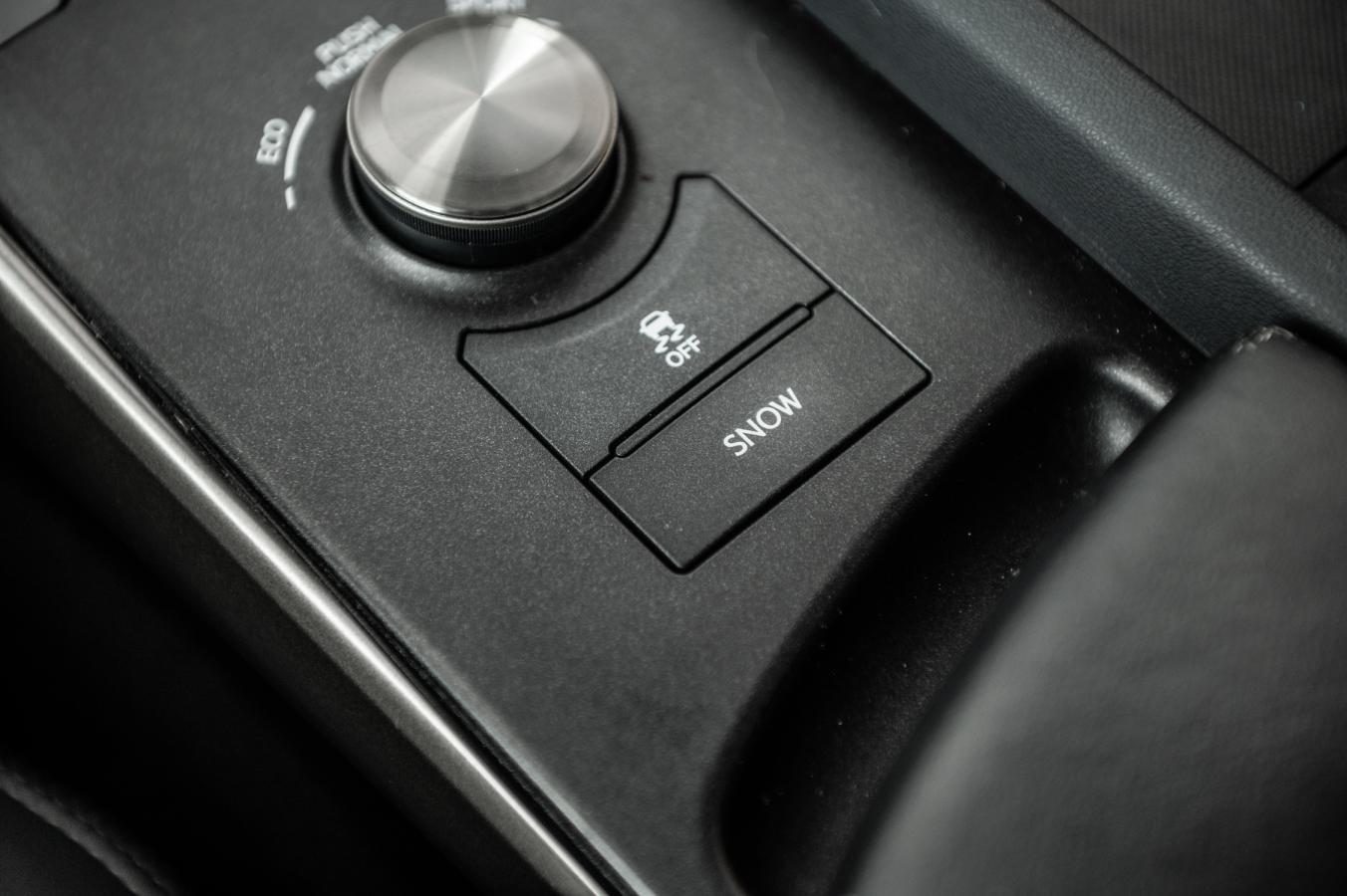 2019 Lexus IS 300 - Image 25