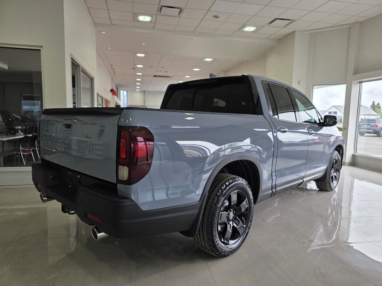 2026 Honda Ridgeline - Image 8