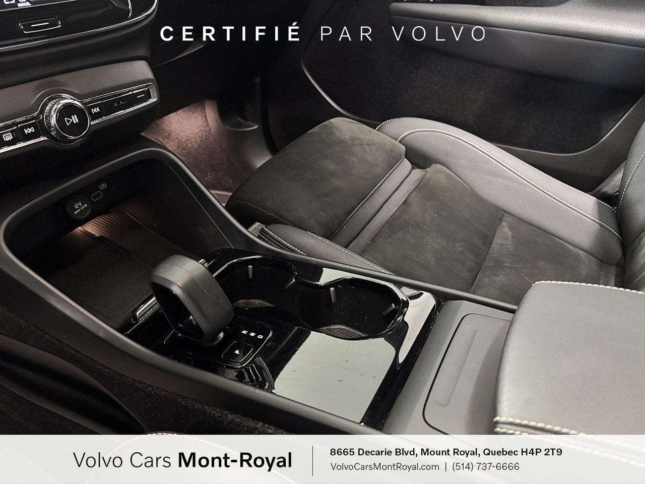 2022 Volvo XC40 Recharge Pure Electric - Image 13