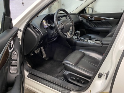 2016 Infiniti Q50 - Image 15