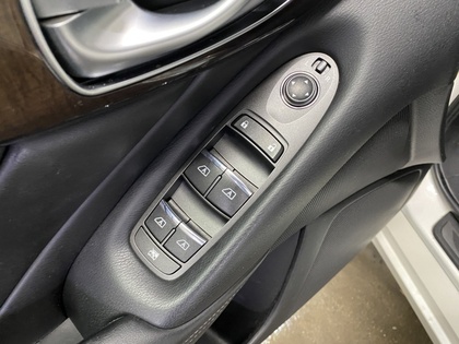 2016 Infiniti Q50 - Image 35