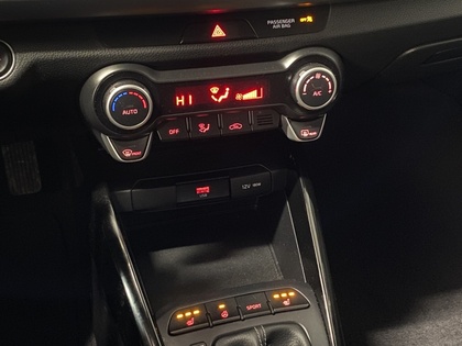 2022 Kia Rio 5-door - Image 27