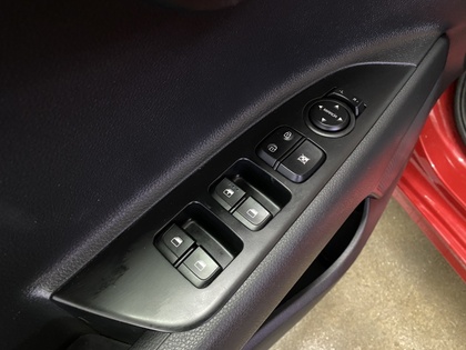 2022 Kia Rio 5-door - Image 31