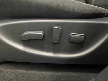 2021 Nissan LEAF - Image 15